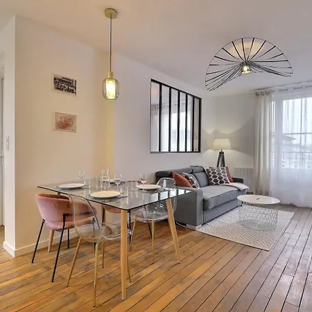 Le Cocon Des Halles * Ideal Couple / Amis Ou Solo * Wifi * Elegance * Pieds Des Halles * 2 Lits Apartment