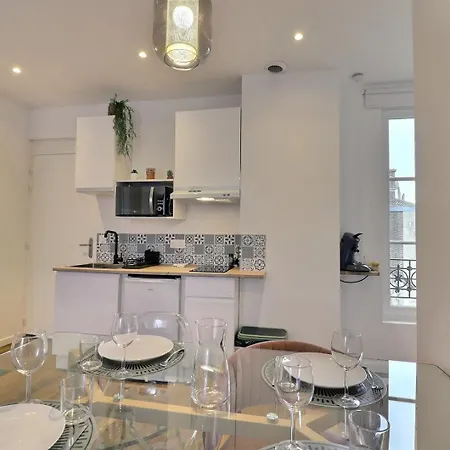 Le Cocon Des Halles * Ideal Couple / Amis Ou Solo * Wifi * Elegance * Pieds Des Halles * 2 Lits Apartment Troyes